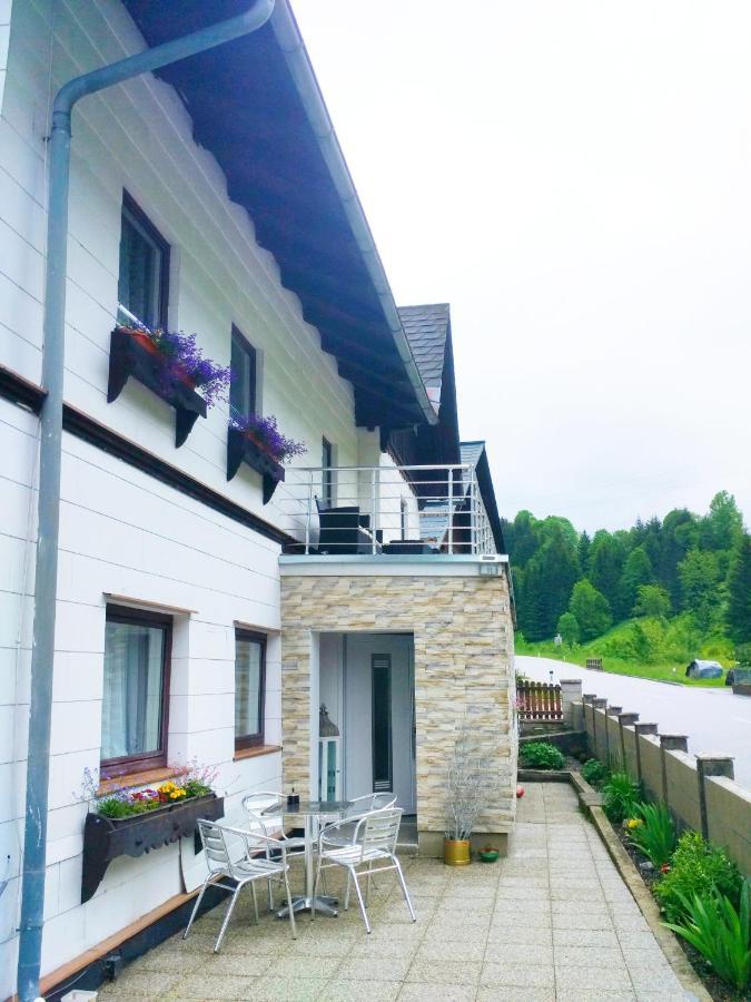 Vila Fortuna Romantik Apartamento Lackenhof Exterior foto